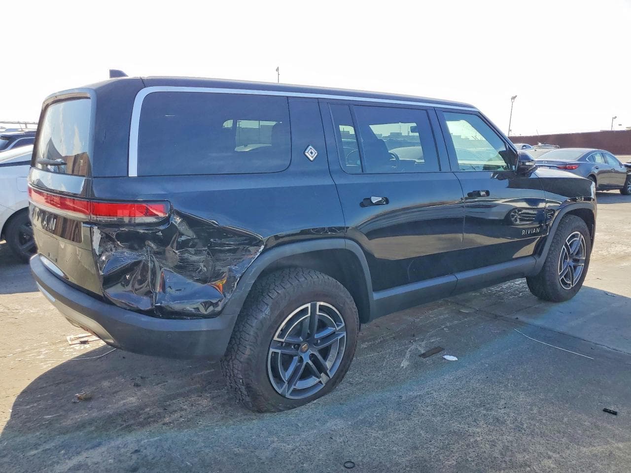 2026 Rivian R1S Adventure - foto 3