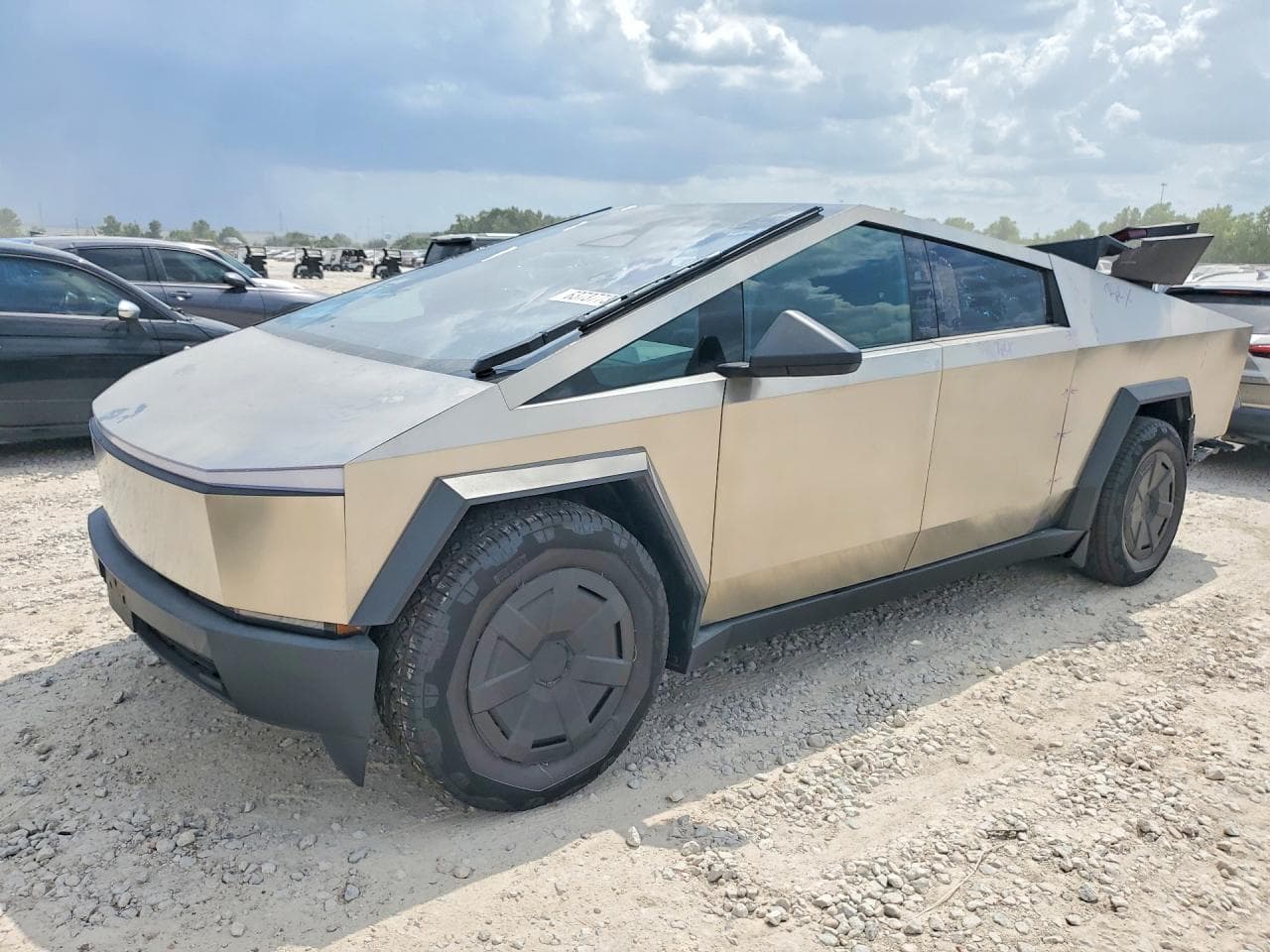 Tesla Cybertruck 2025 z USA