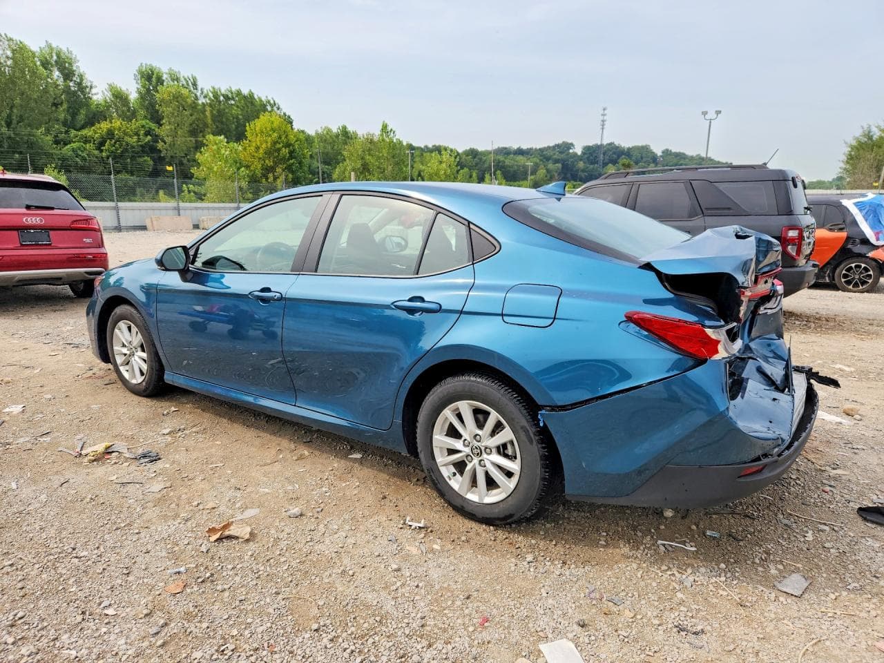 2025 Toyota Camry Le - foto 2