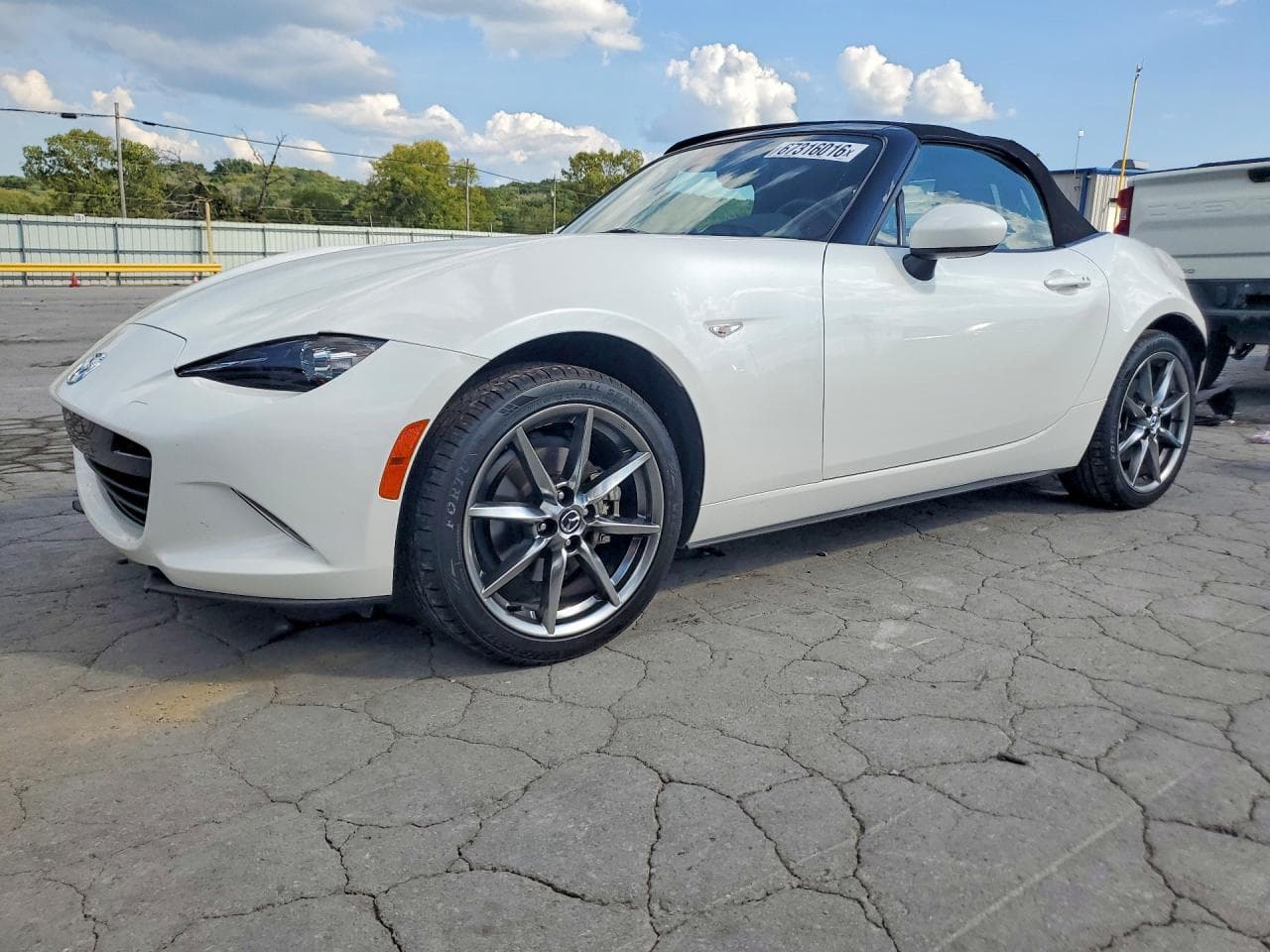 Mazda MX-5 2022 z USA