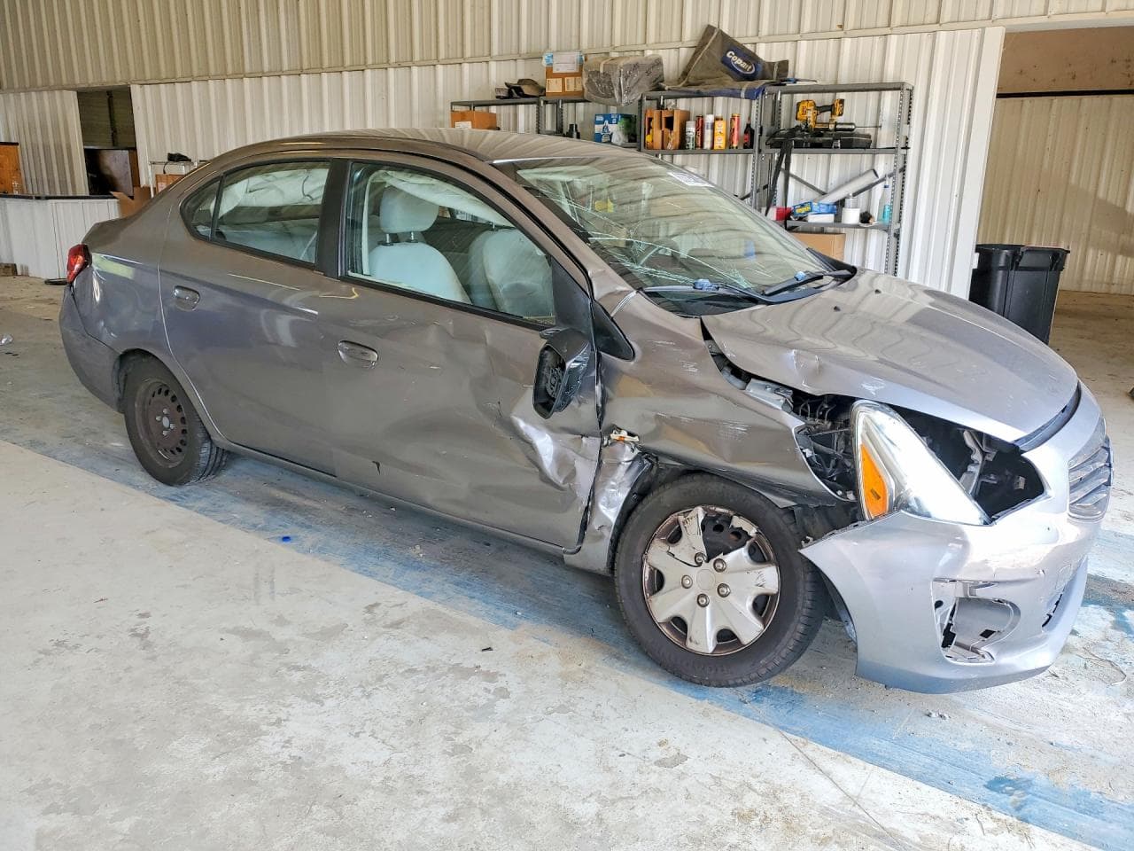 2017 Mitsubishi Mirage G4 Es - foto 4