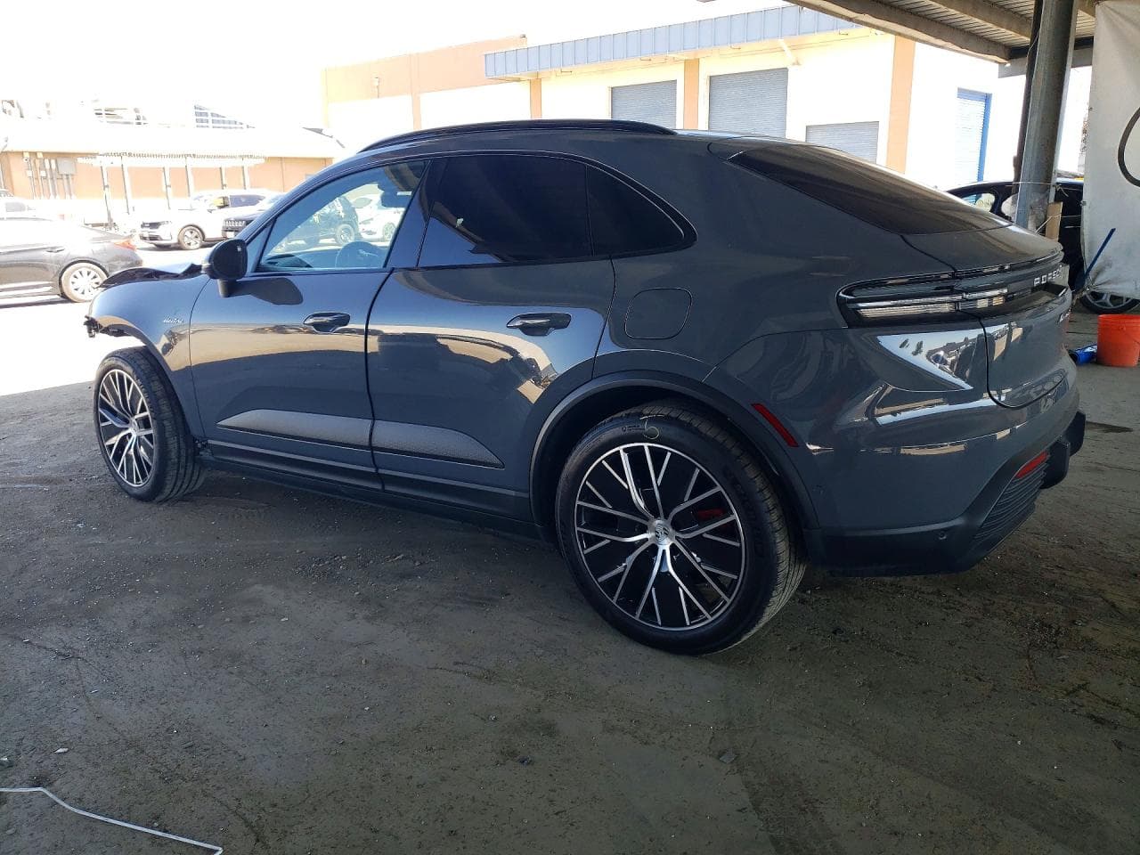 2025 Porsche Macan 4S - foto 2