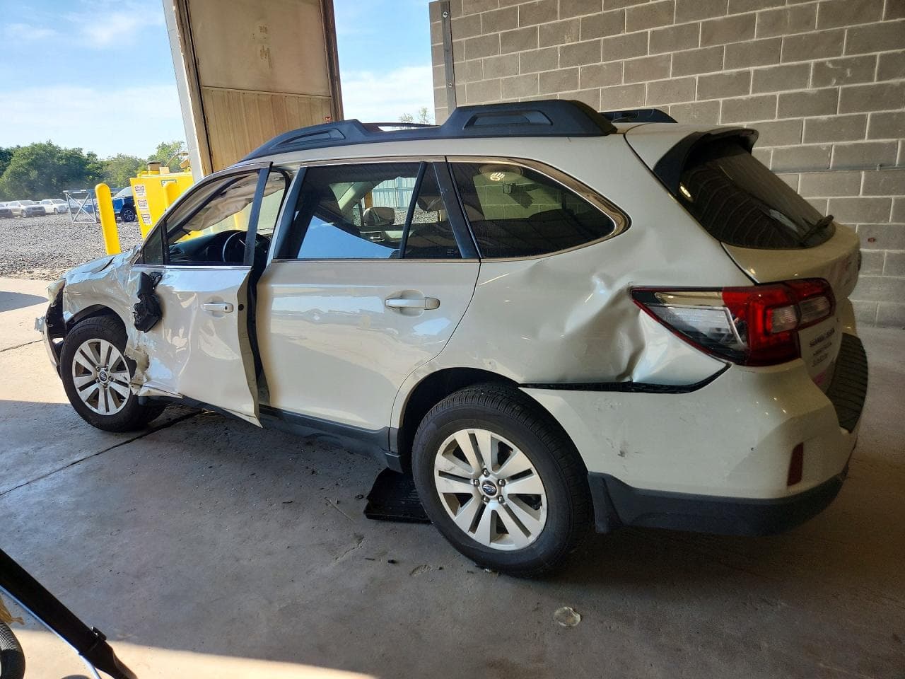 2015 Subaru Outback 2.5I Premium - foto 2
