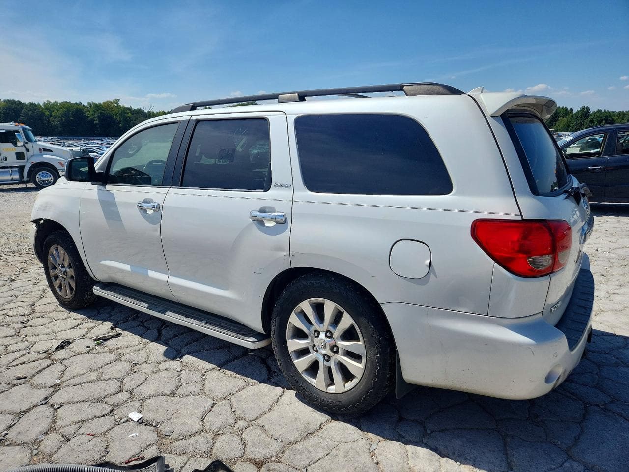 2010 Toyota Sequoia Platinum - foto 2