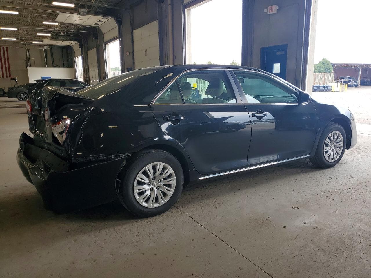 2014 Toyota Camry Le - foto 3