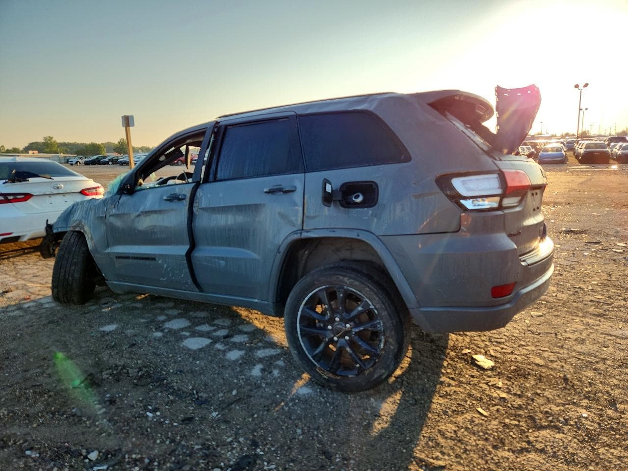 2020 Jeep Grand Cherokee Laredo - foto 2