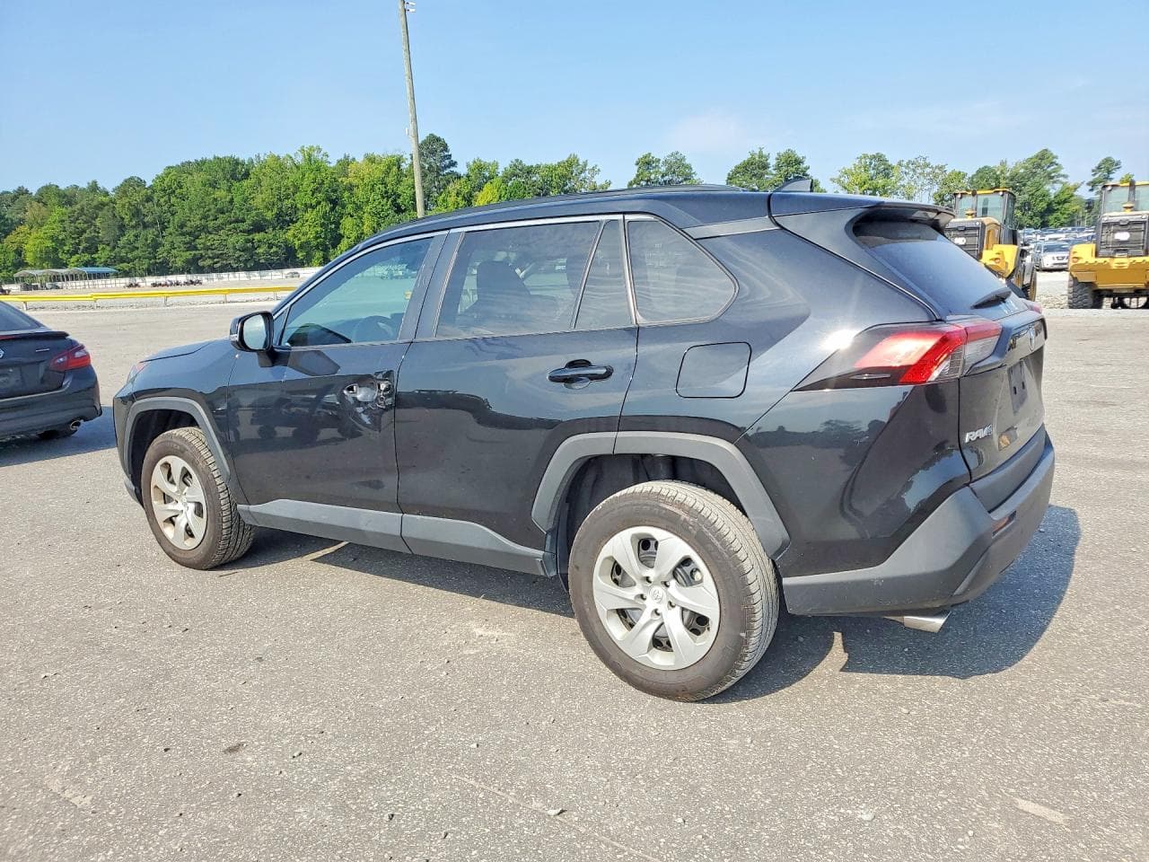 2021 Toyota Rav4 Le - foto 2
