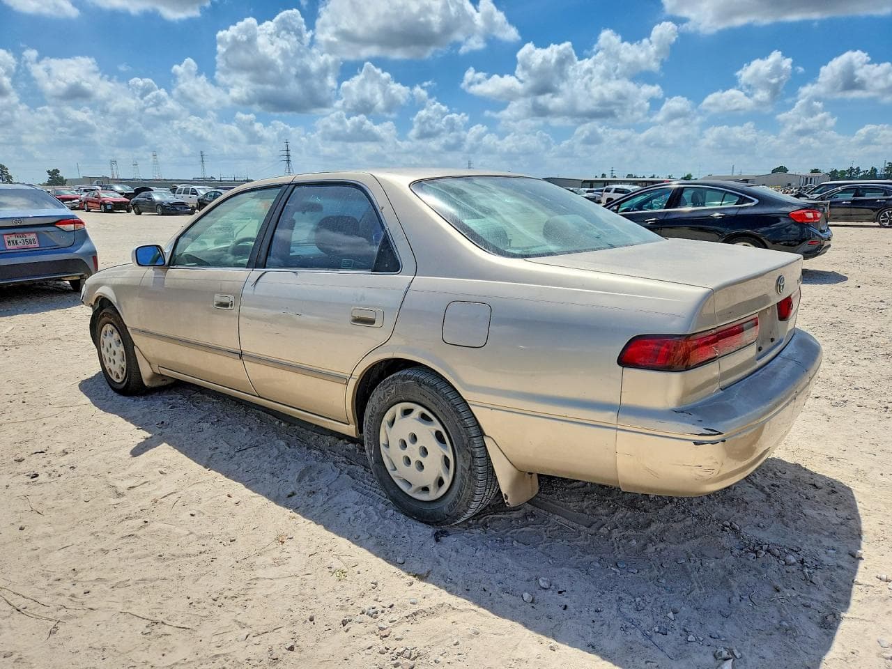 1998 Toyota Camry Le - foto 2
