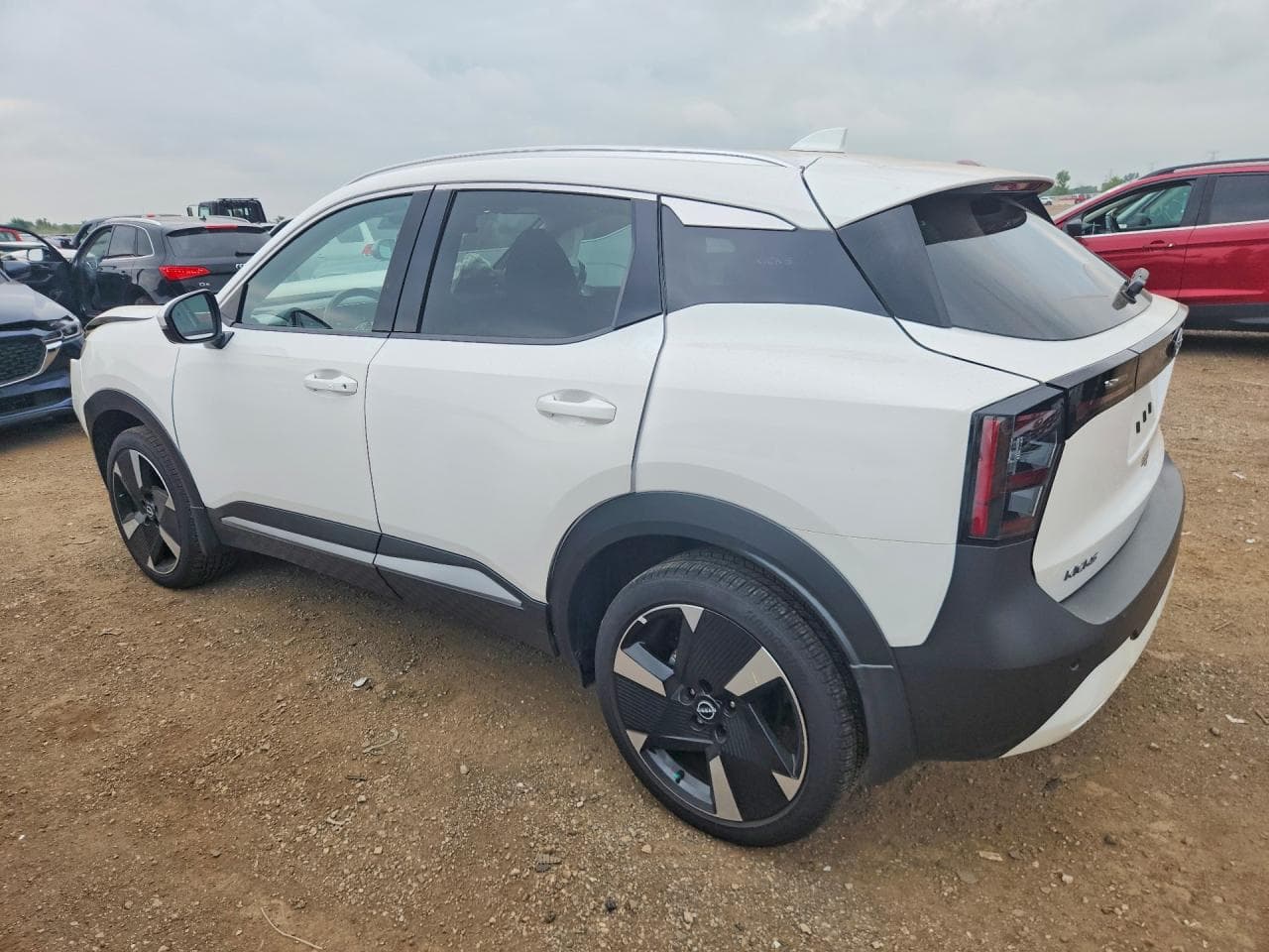 2025 Nissan Kicks Sr - foto 2