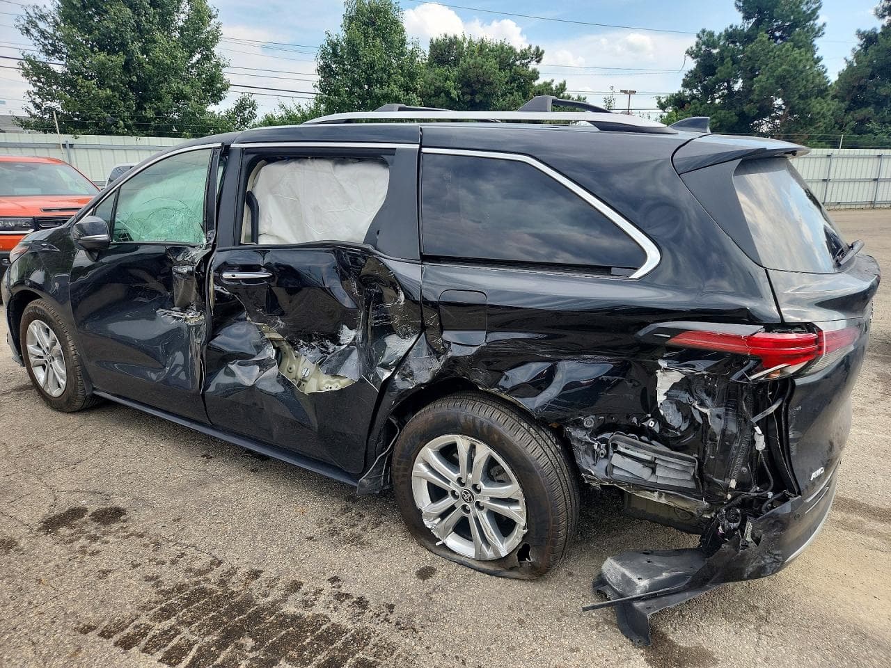2022 Toyota Sienna Platinum 7-Passenger - foto 2