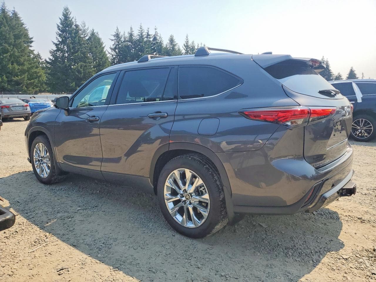2023 Toyota Highlander Hybrid Limited - foto 2