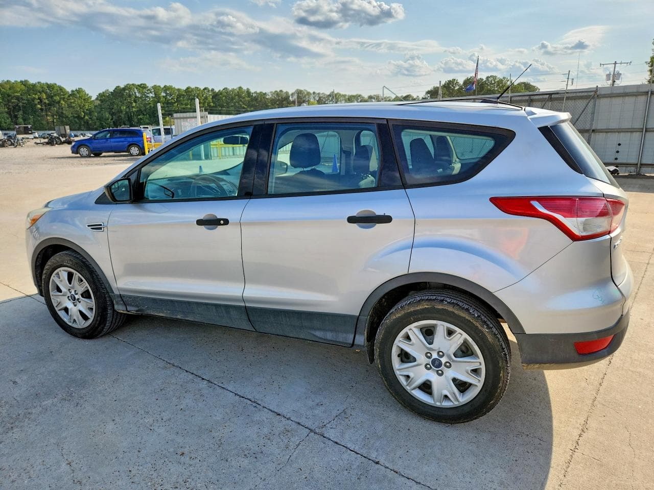 2013 Ford Escape S - foto 2