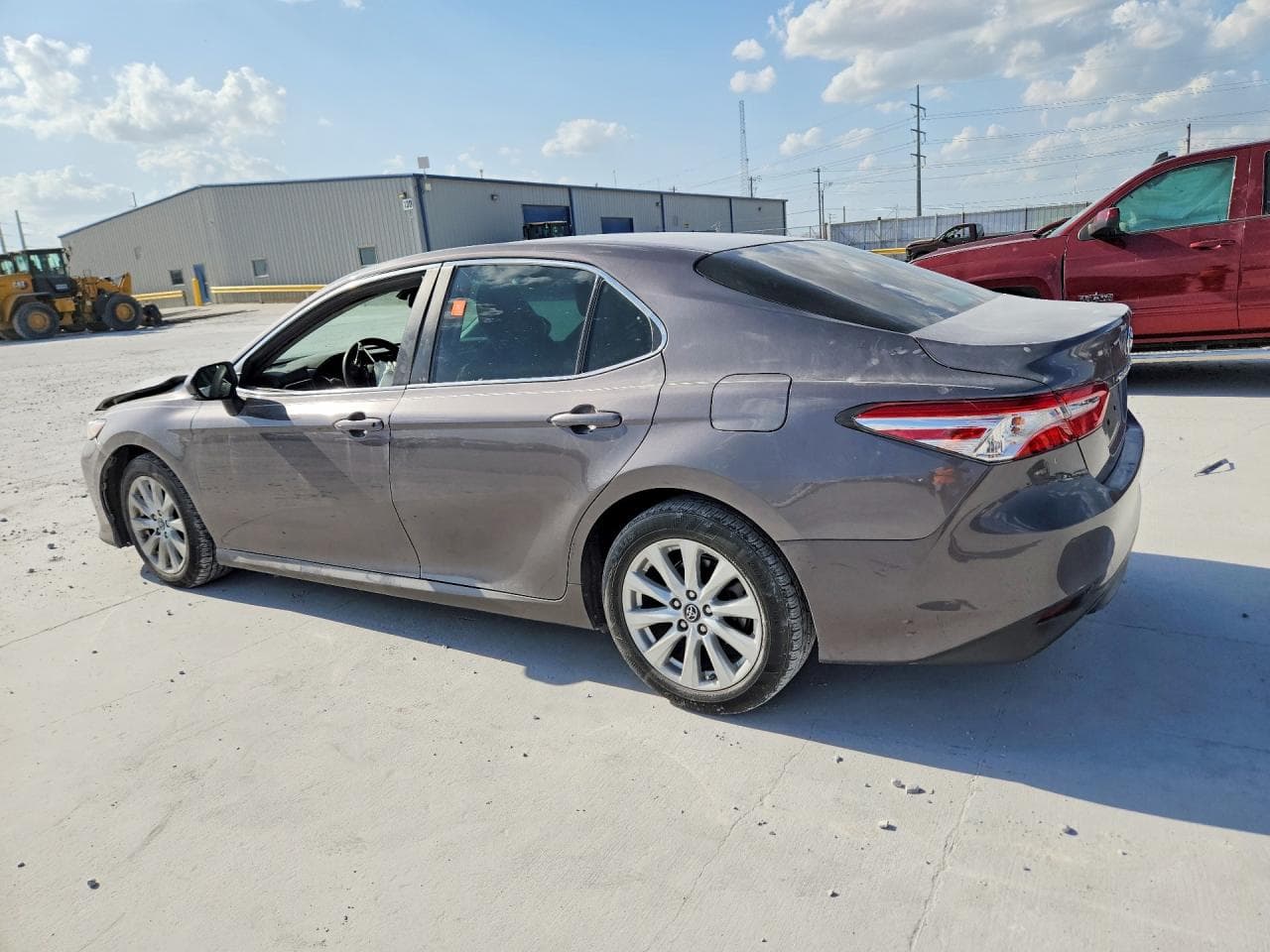 2018 Toyota Camry Le - foto 2