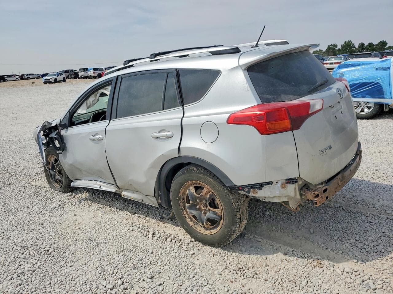 2013 Toyota Rav4 Le - foto 2