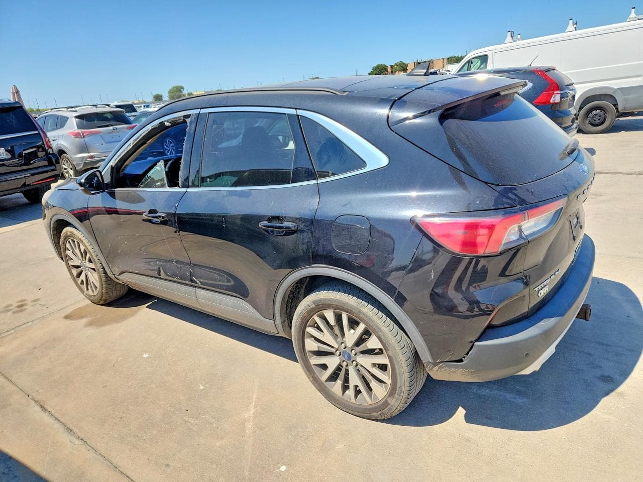 2020 Ford Escape Titanium - foto 2