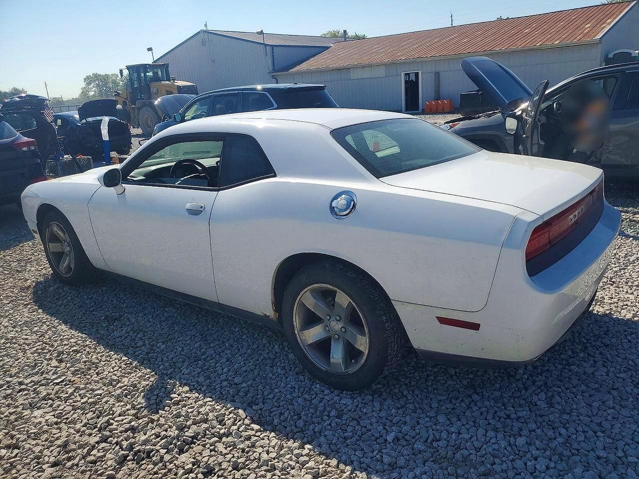 2013 Dodge Challenger Sxt - foto 2