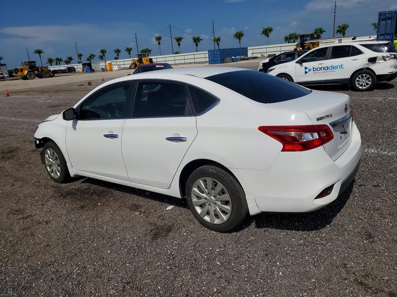 2017 Nissan Sentra S - foto 2
