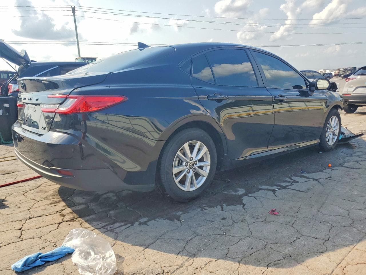 2025 Toyota Camry Le - foto 3
