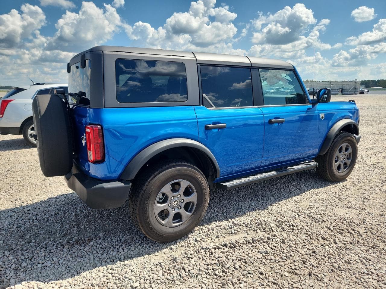 2023 Ford Bronco Base - foto 3