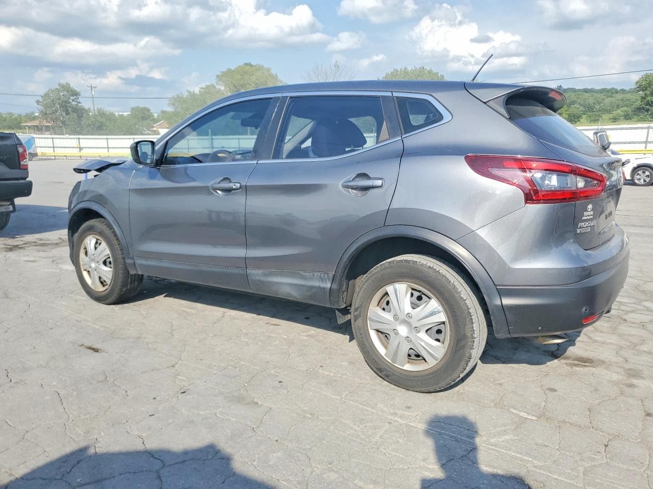 2020 Nissan Rogue Sport S - foto 2