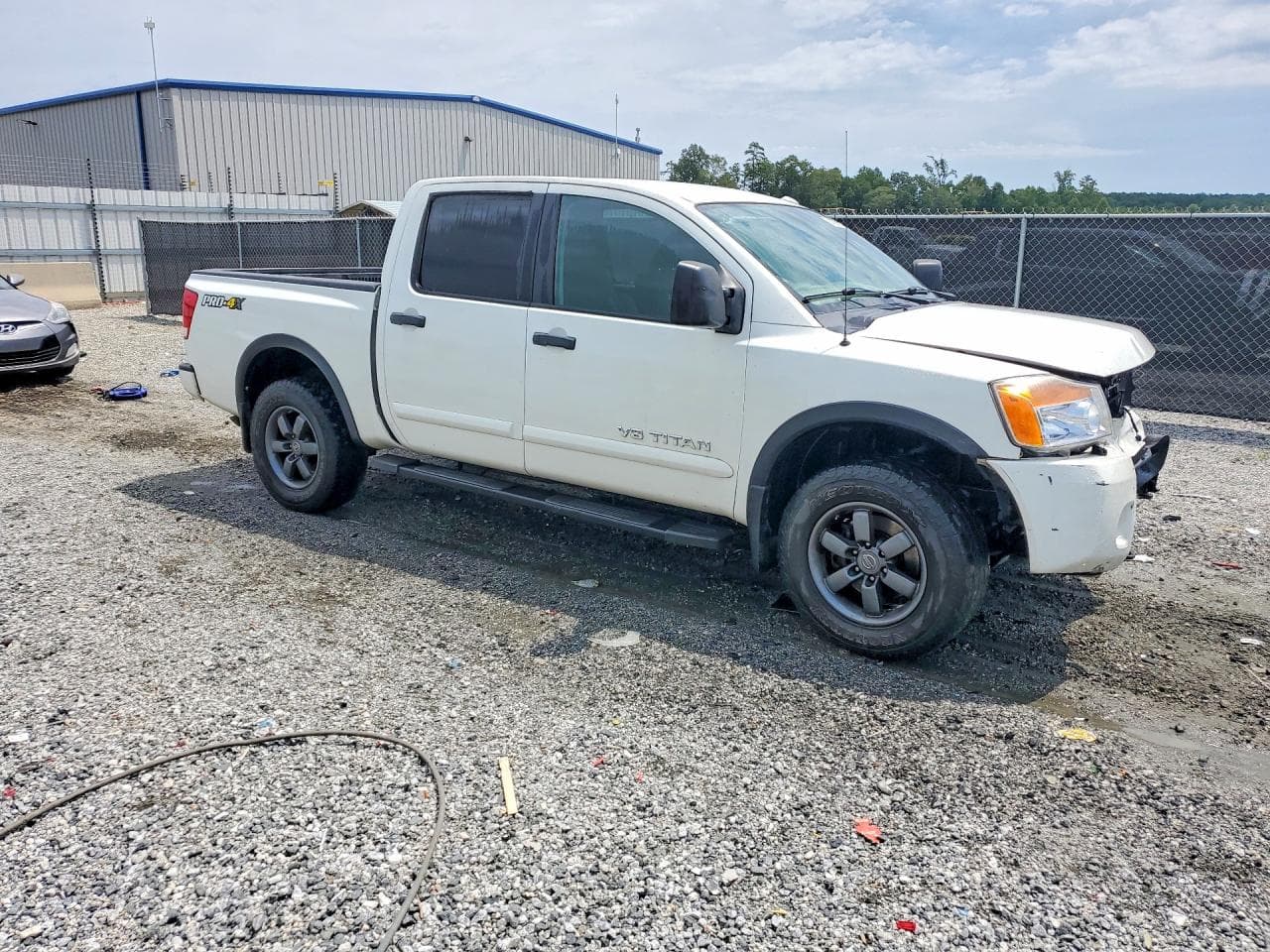 2015 Nissan Titan Pro-4X - foto 4