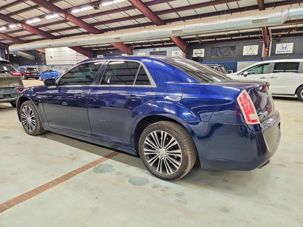 2014 Chrysler 300 - foto 2