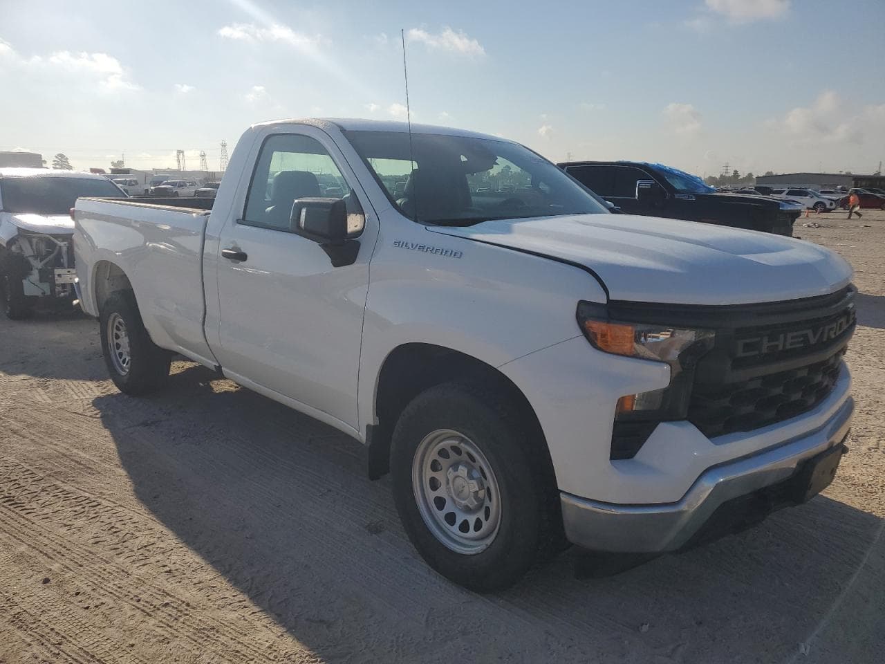 2023 Chevrolet Silverado C1500 - foto 4