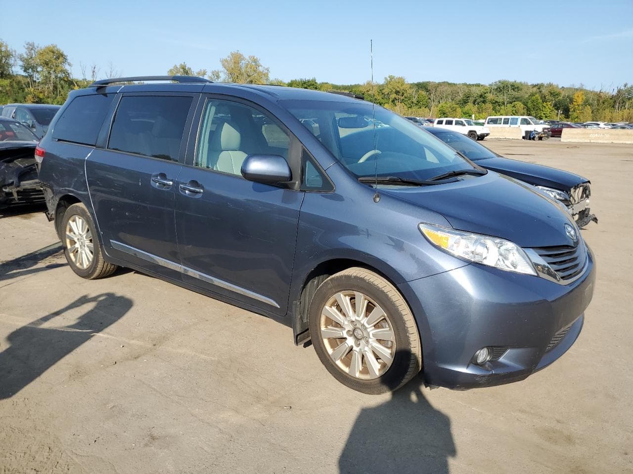 2013 Toyota Sienna Xle - foto 4