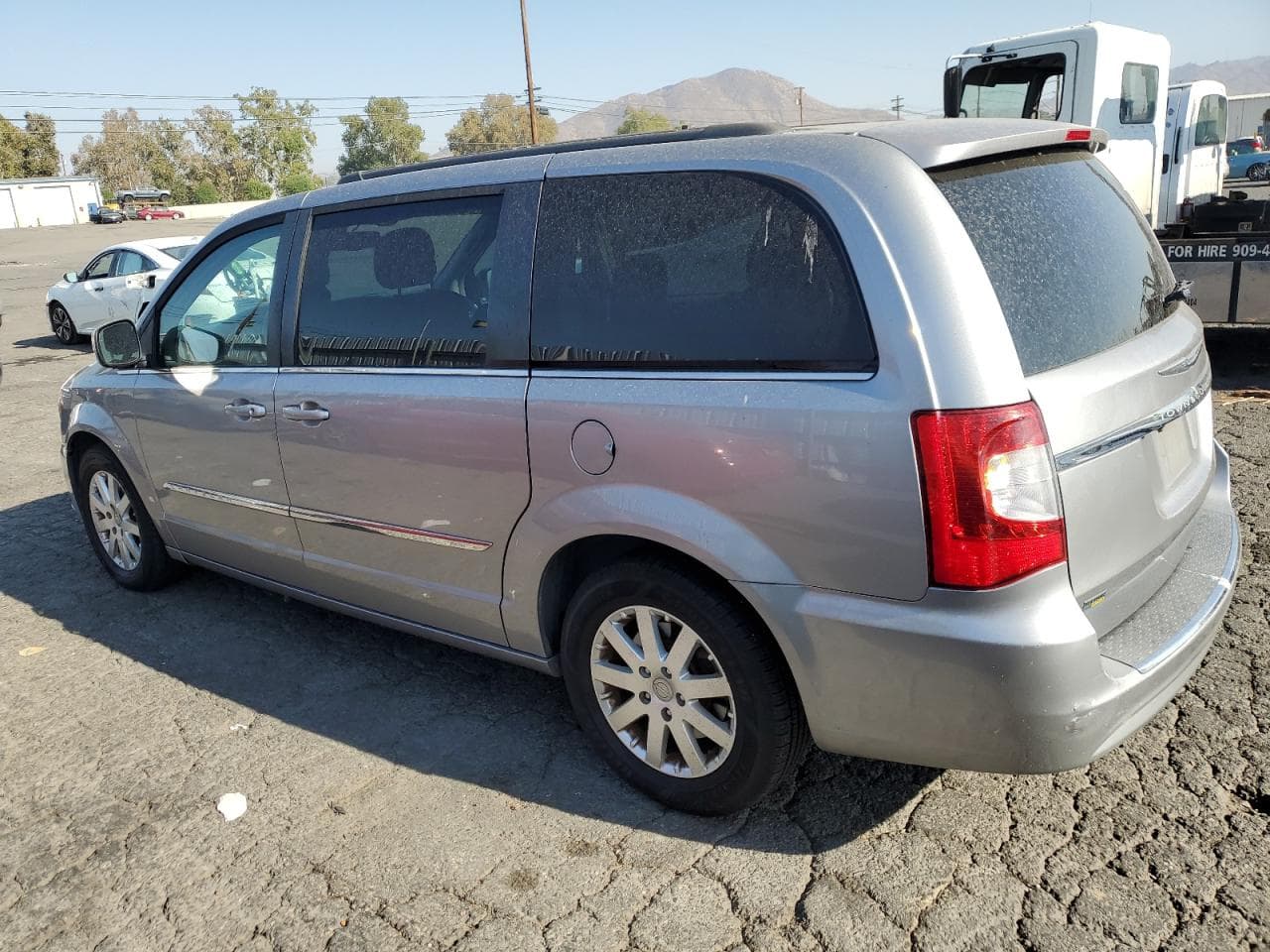 2016 Chrysler Town & Country Touring - foto 2