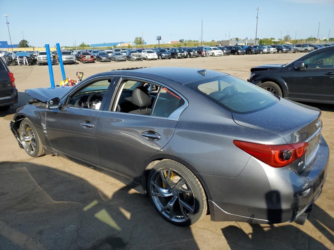 2015 Infiniti Q50 Premium - foto 2