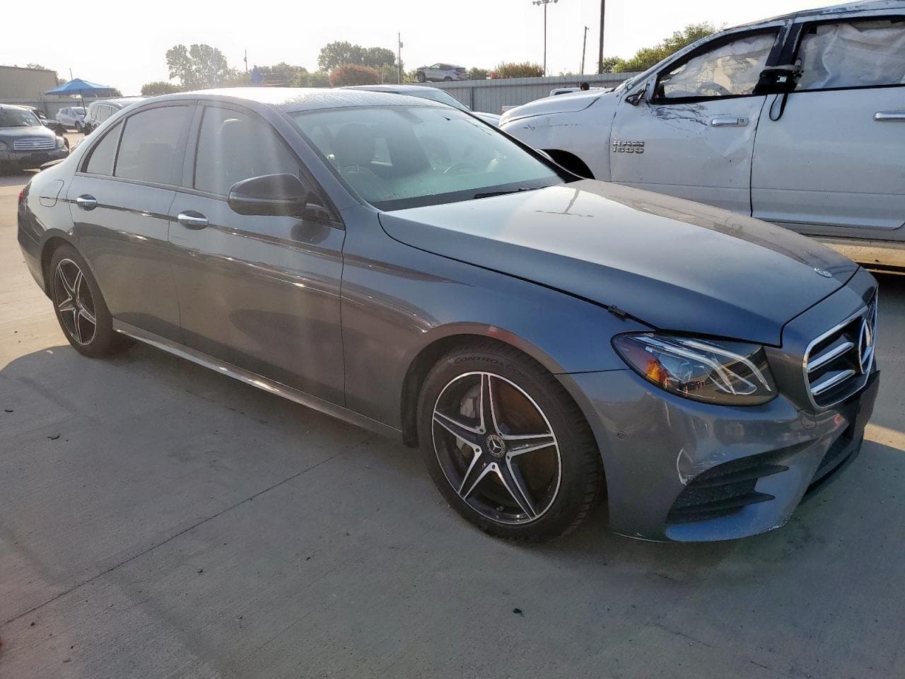 2018 Mercedes-Benz E 300 - foto 4