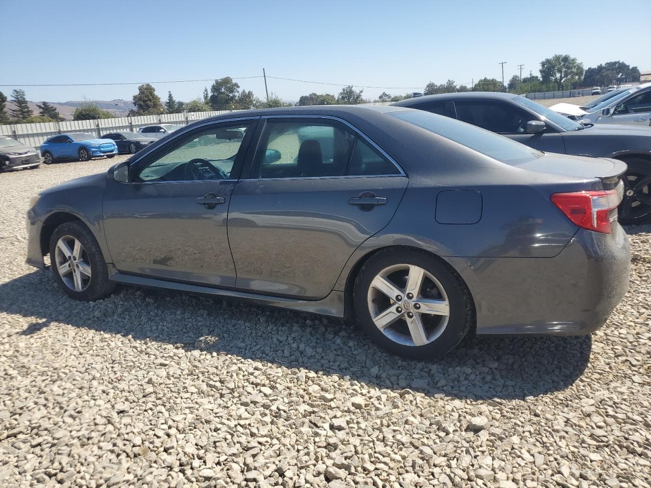 2012 Toyota Camry Base - foto 2