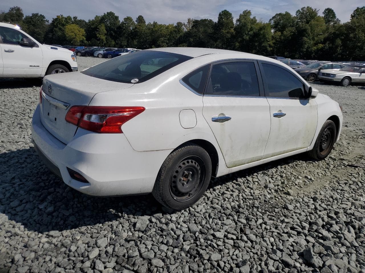 2018 Nissan Sentra S - foto 3