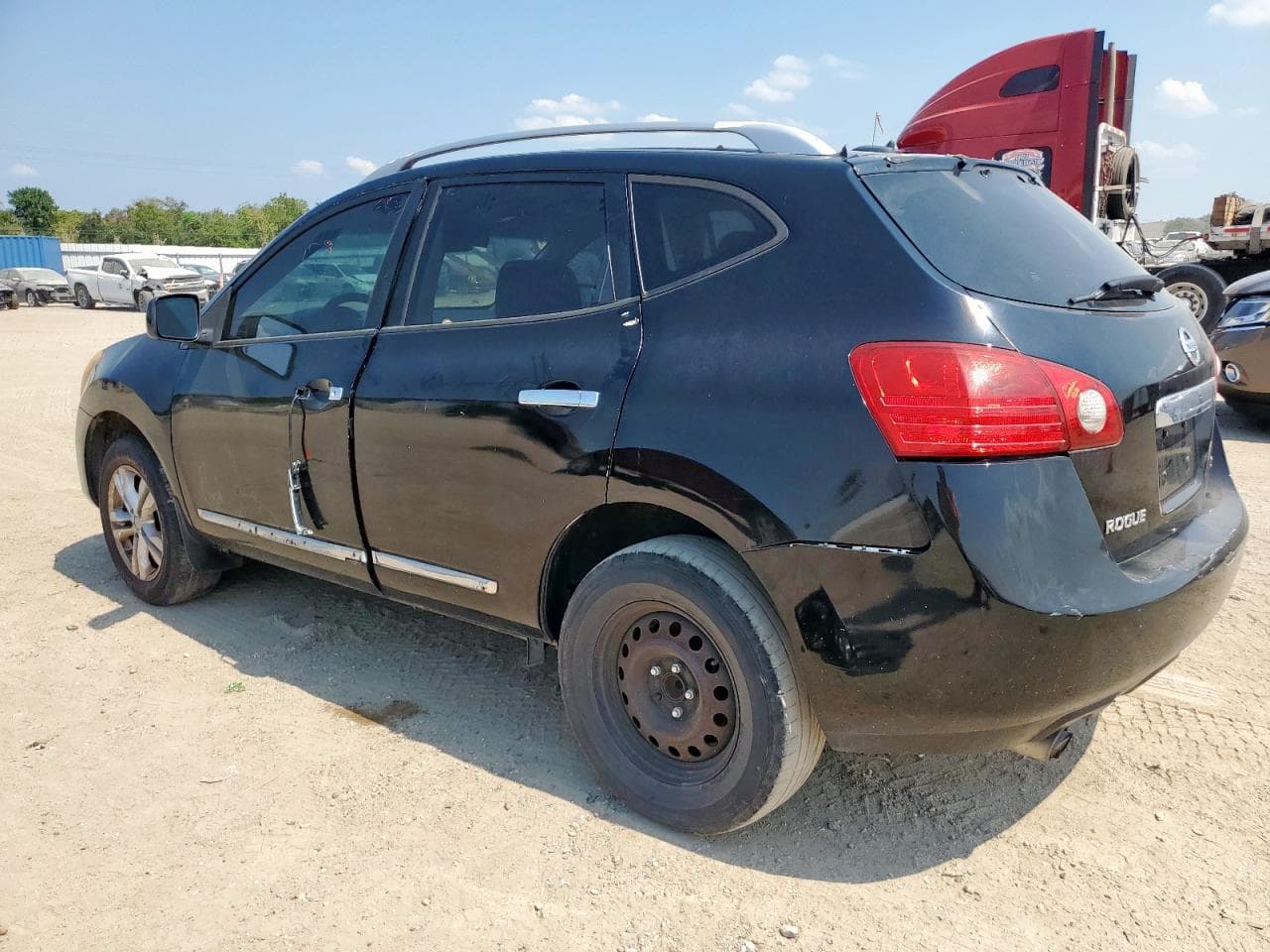 2012 Nissan Rogue S - foto 2