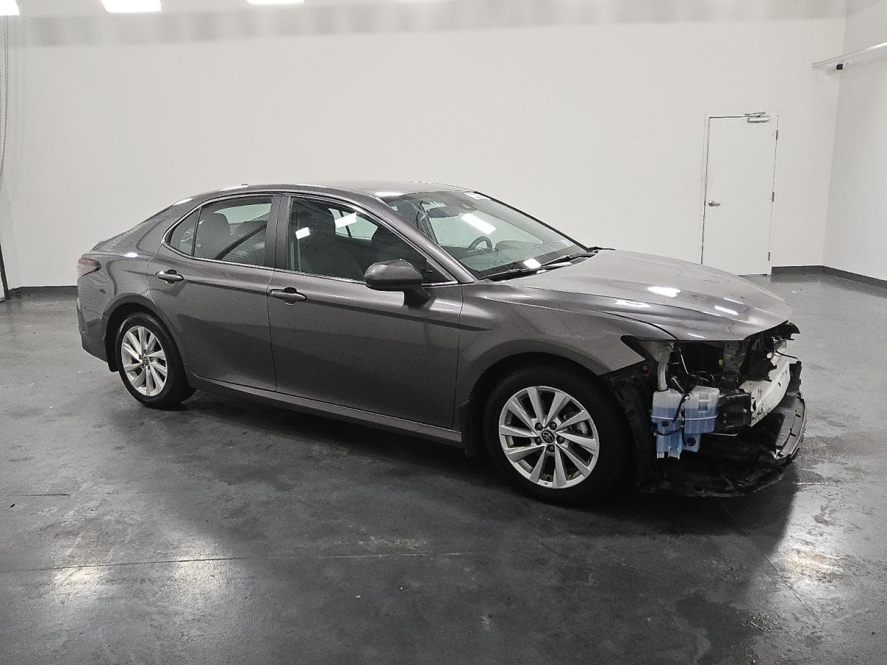 2023 Toyota Camry Le - foto 4