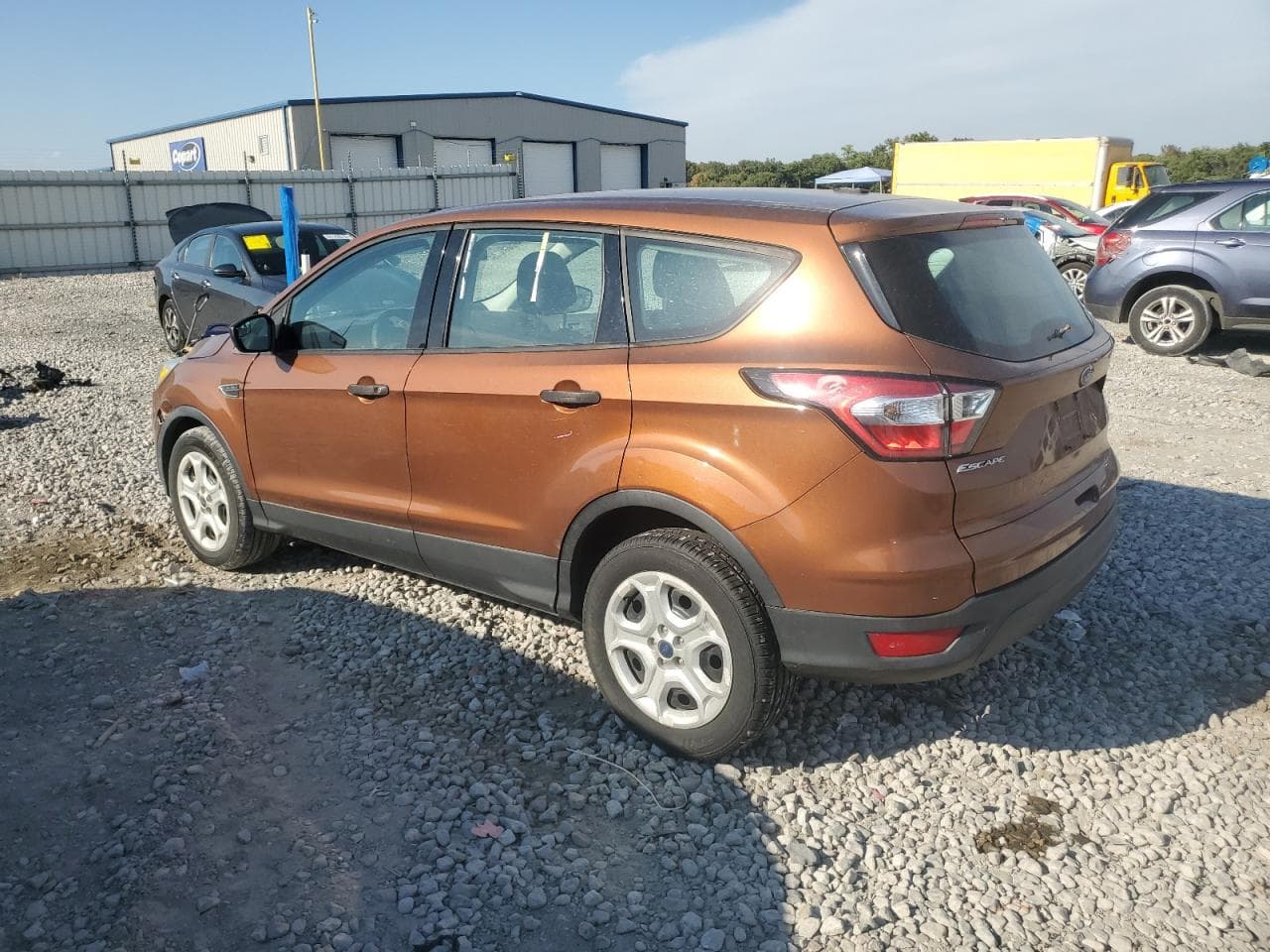 2017 Ford Escape S - foto 2