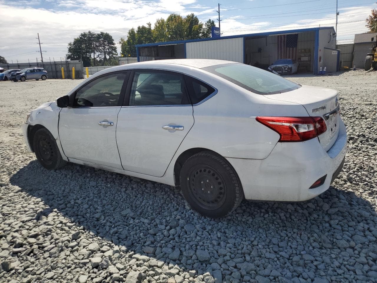 2018 Nissan Sentra S - foto 2