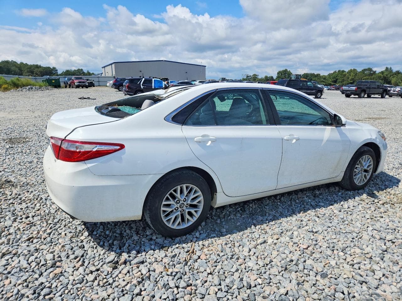 2016 Toyota Camry Le - foto 3