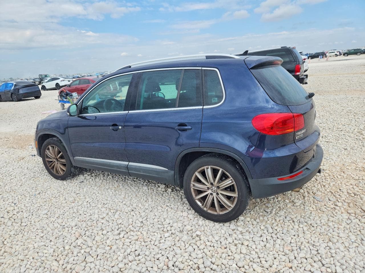 2012 Volkswagen Tiguan S - foto 2