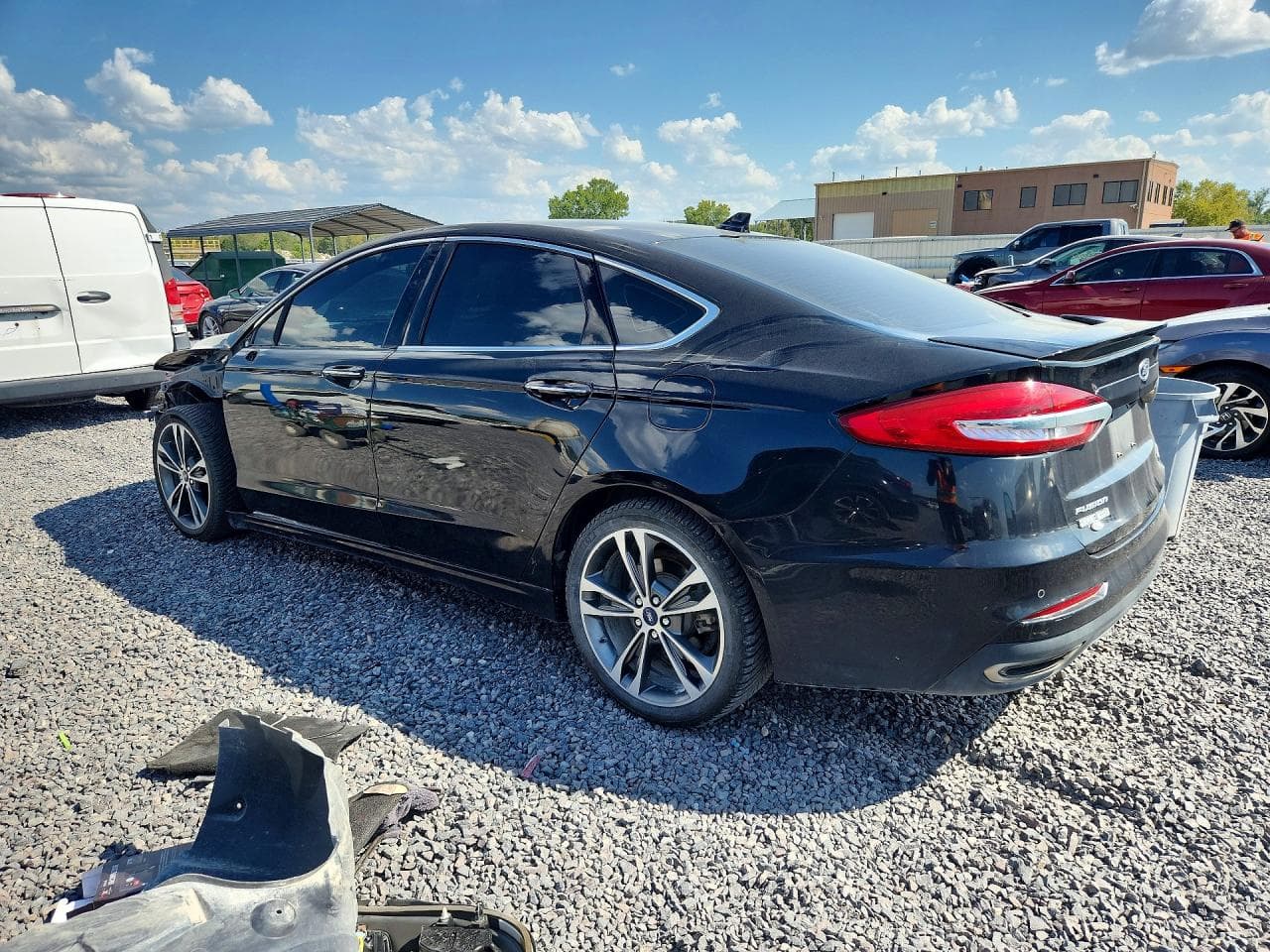 2020 Ford Fusion 4D - foto 2