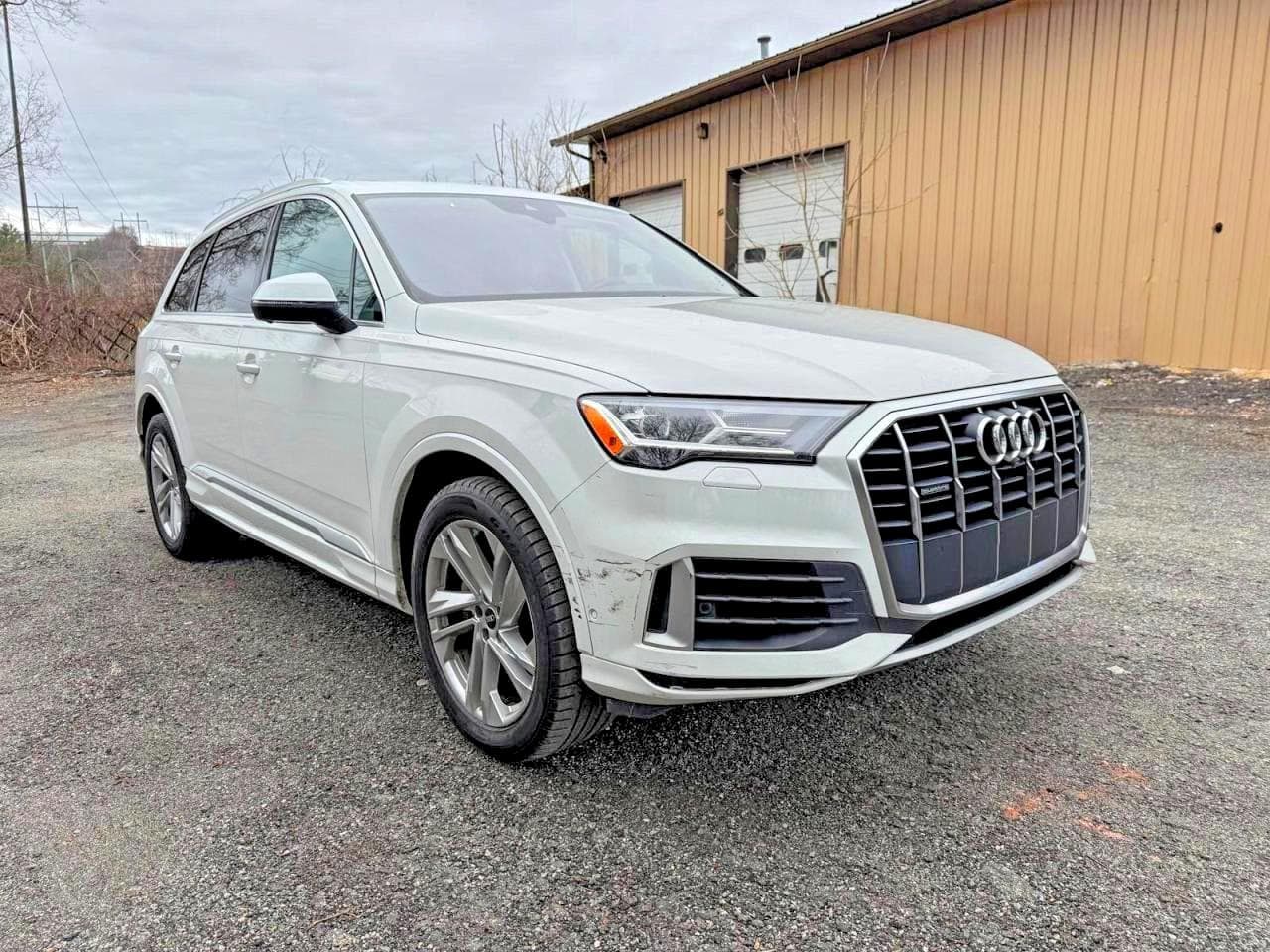 Audi Q7 2021 z USA