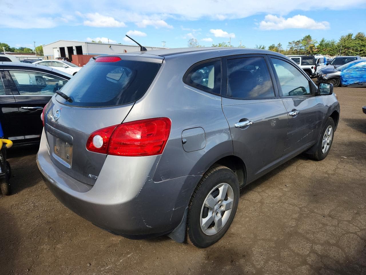 2010 Nissan Rogue Sport S - foto 3