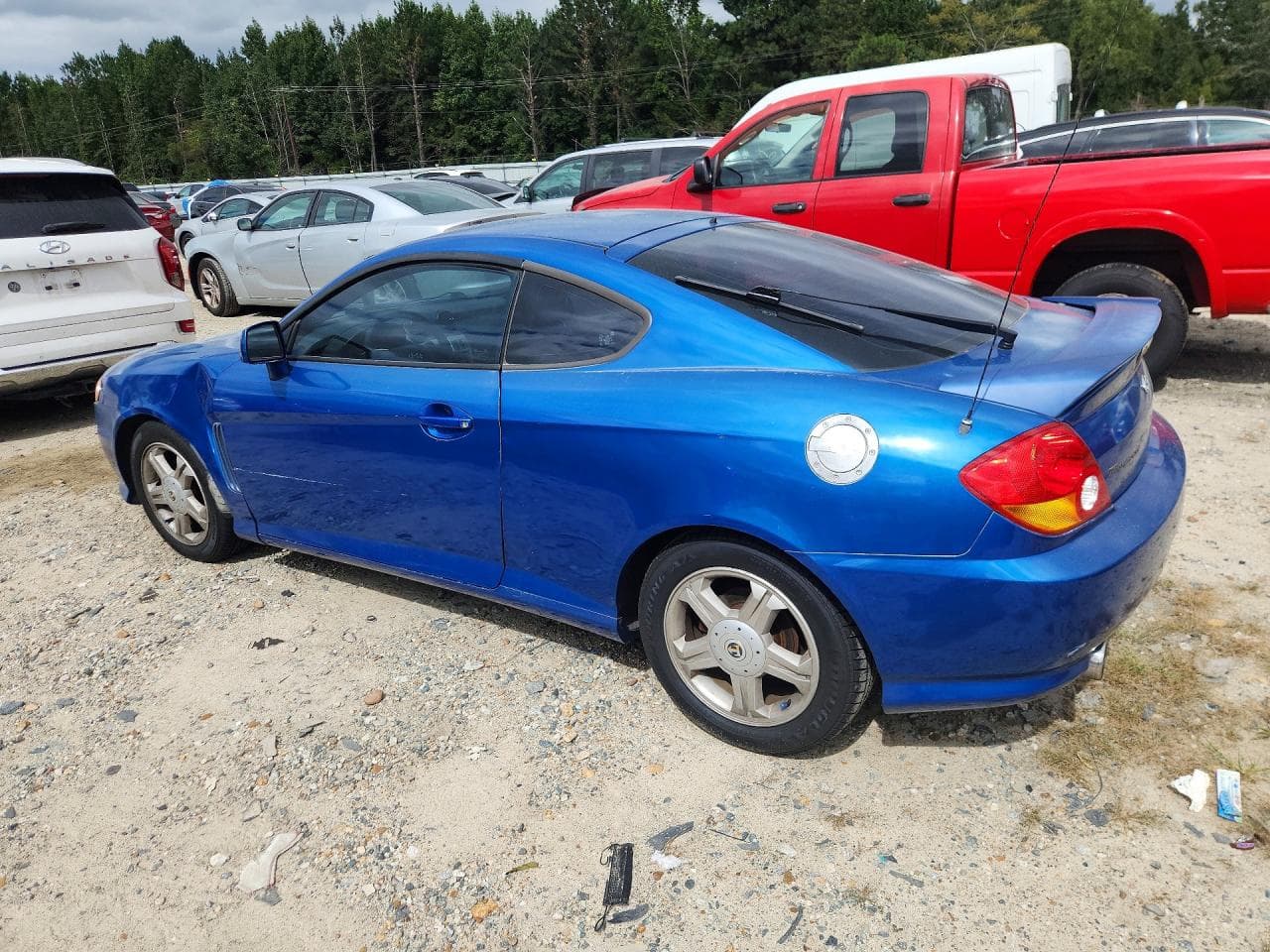 2004 Hyundai Tiburon Base - foto 2