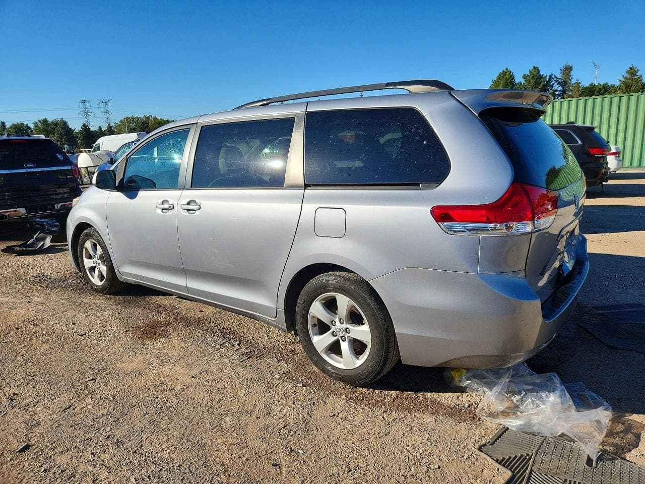2013 Toyota Sienna Le - foto 2