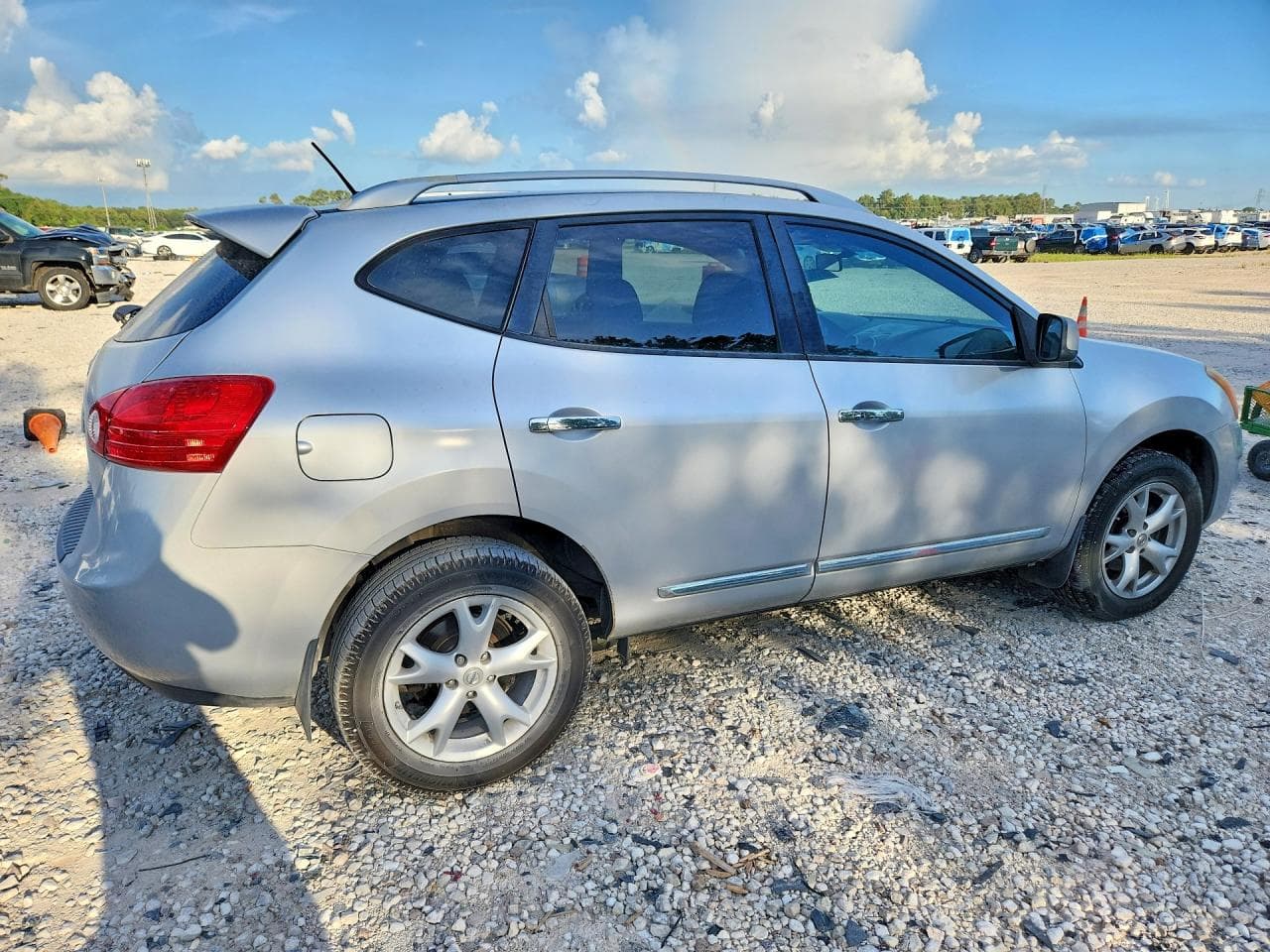 2011 Nissan Rogue S - foto 3