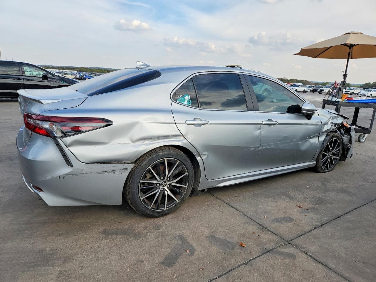 2021 Toyota Camry Se - foto 3