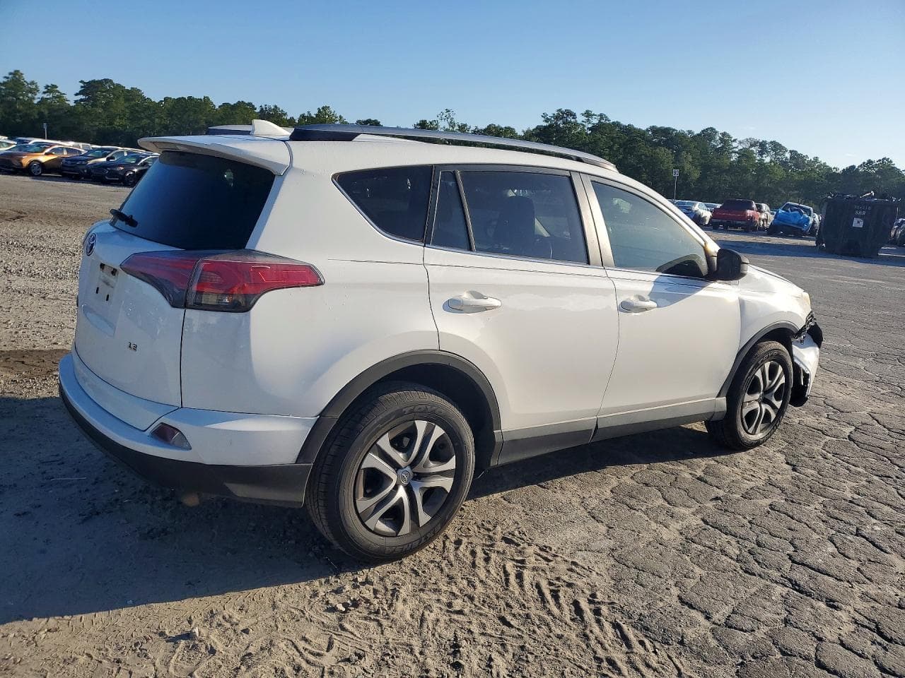 2017 Toyota Rav4 Le - foto 3