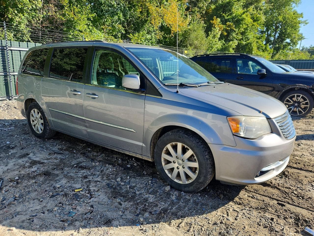 2014 Chrysler Town & Country Touring - foto 4
