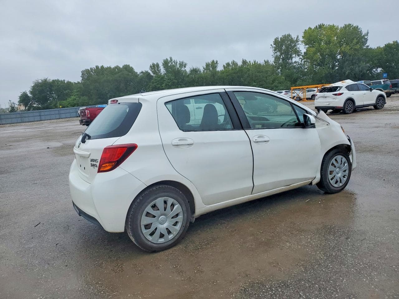 2017 Toyota Yaris 5-Door L Fleet - foto 3