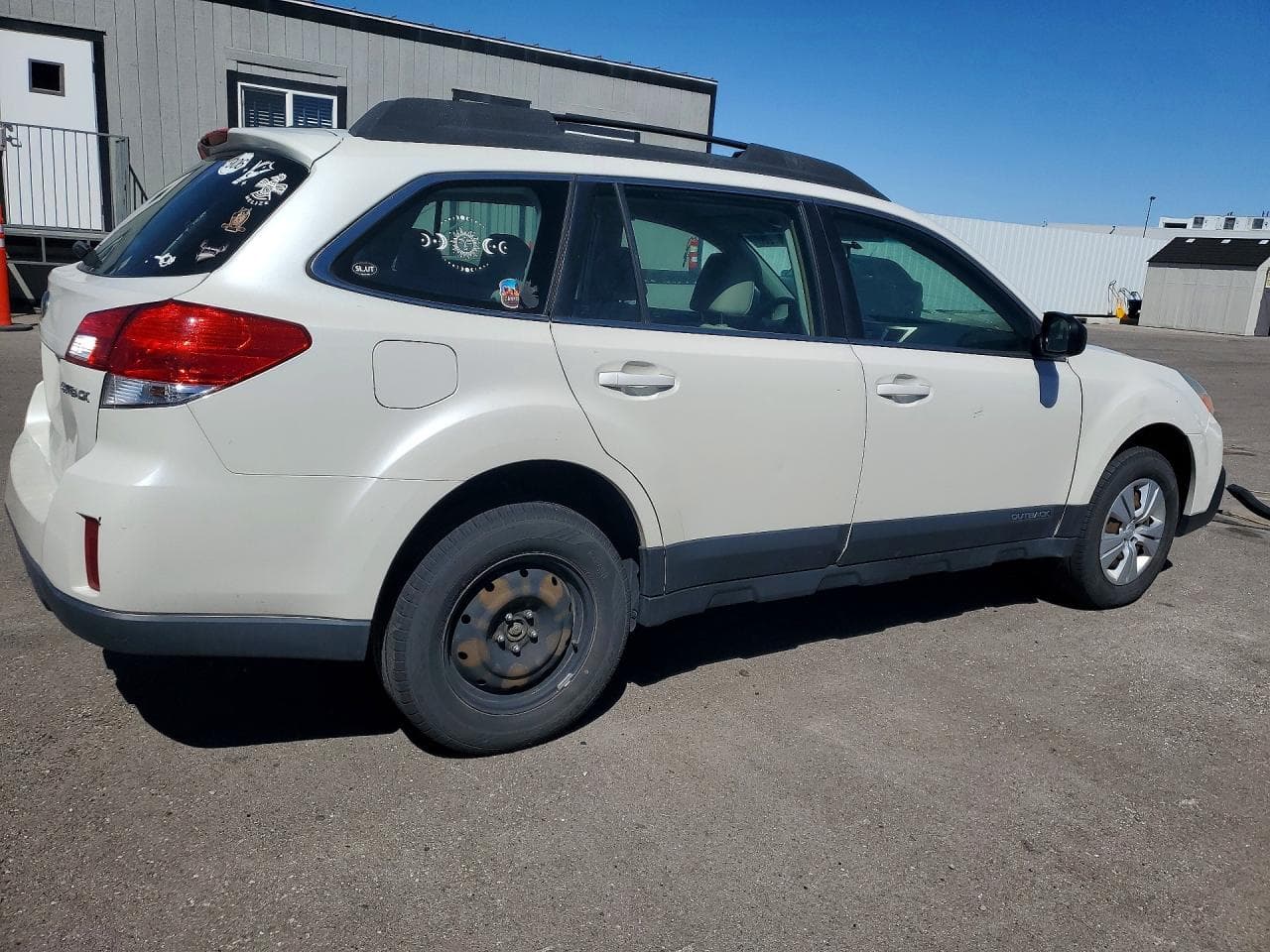 2013 Subaru Outback 2.5I - foto 3